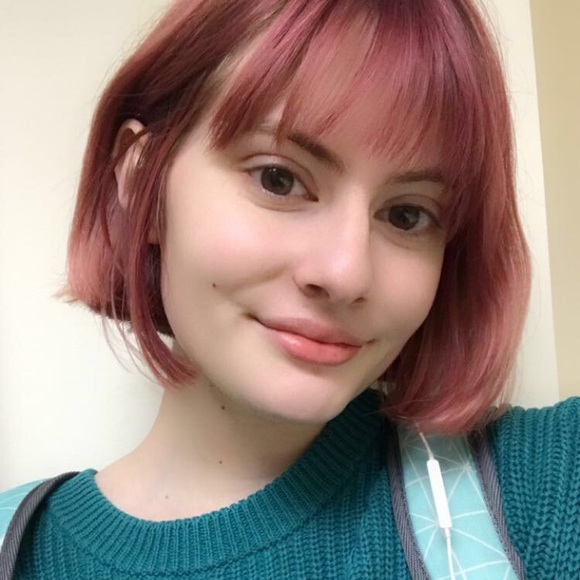 Meet your Posher, Megan - Picture 2 of 4